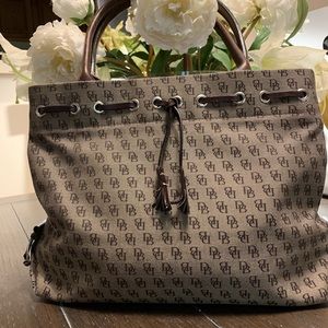 Dooney & Bourke Tote